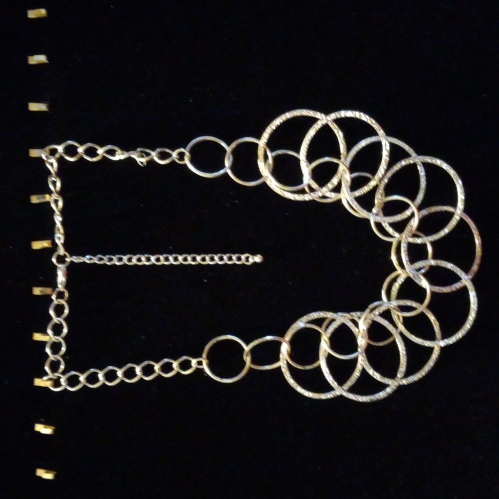 Layered circle link chain 16+2" long